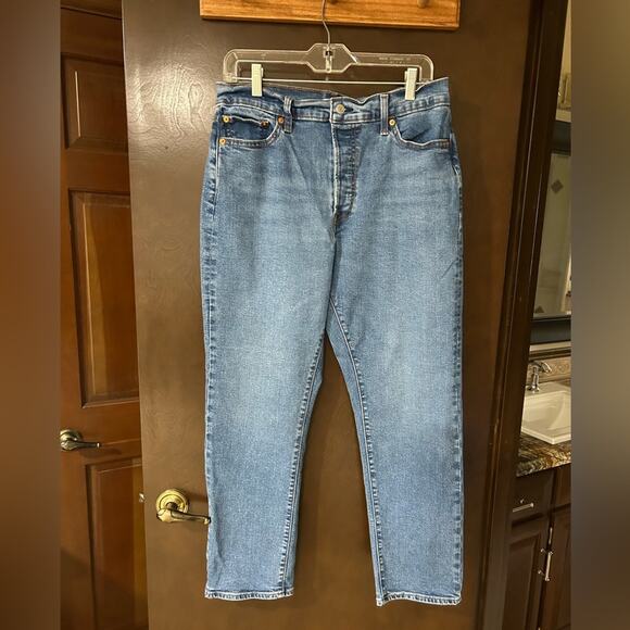 Levi's Wedgie Straight High Rise Cropped Jeans medium wash Size 32 - Picture 10 of 12